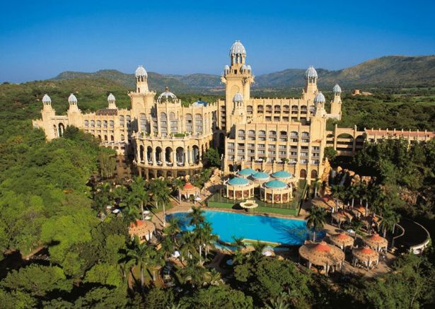 بهترین کازینو های دنیا ، معرفی 21 تا از کازینوهای معروف جهان Sun City Casino Resort %D8%8C%D8%A2%D9%81%D8%B1%DB%8C%D9%82%D8%A7%DB%8C %D8%AC%D9%86%D9%88%D8%A8%DB%8C - بهترین کازینو های دنیا ، معرفی 21 تا از کازینوهای معروف جهان